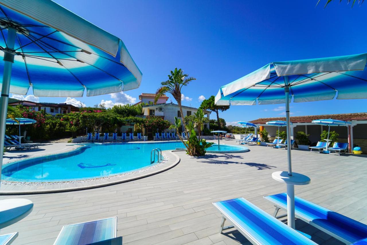 Hotel Residence Le Playe Santa Domenica  Buitenkant foto