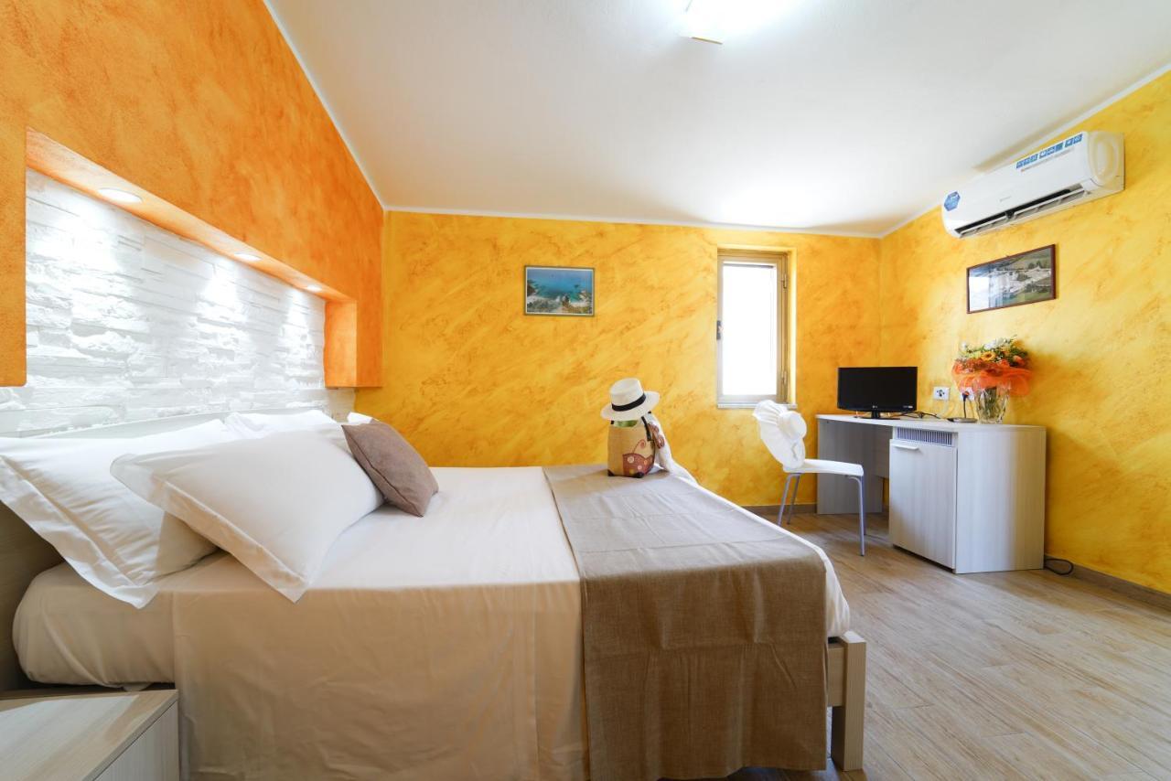 Hotel Residence Le Playe Santa Domenica  Buitenkant foto
