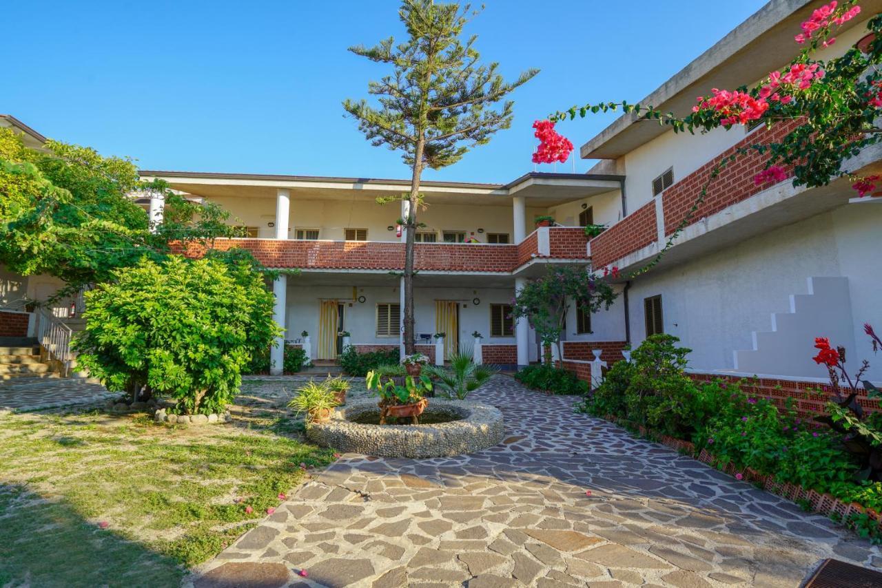 Hotel Residence Le Playe Santa Domenica  Buitenkant foto
